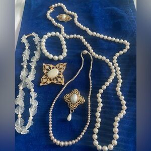 Jewellery LOT Bundle Gold Tone Fashion Pearl Wearable Necklaces Brooch Bracelet